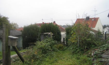 Wallau, Siedlungsstraße